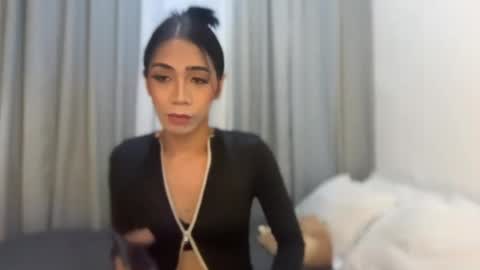 Snapshot of tamira_sassyqueen chatting on 07-25-26, 05:38 Kylie online show from 07-25-26, 05:38