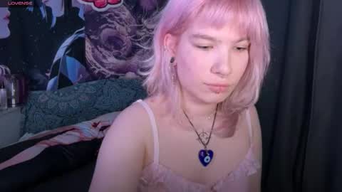 Lola online show from 12-19-25, 07:10