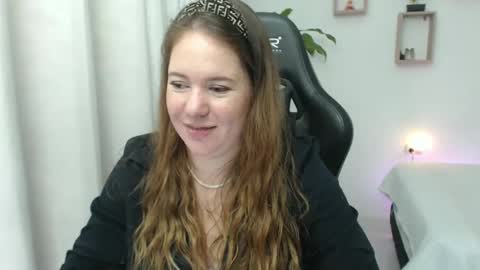 Snapshot of tamy_shine87 chatting on 12-31-24, 01:47 Im Samy online show from 12-31-24, 01:47