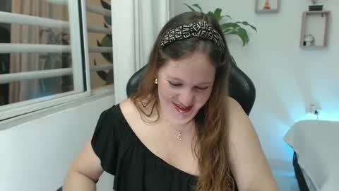 Snapshot of tamy_shine87 chatting on 01-26-25, 11:50 Im Samy online show from 01-26-25, 11:50