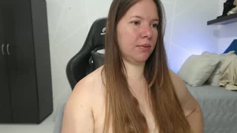 Snapshot of tamy_shine87 chatting on 10-13-25, 02:39 Im Samy online show from 10-13-25, 02:39