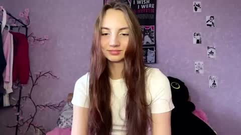 Snapshot of tandradekoning chatting on 06-25-26, 03:16 Alice online show from 06-25-26, 03:16