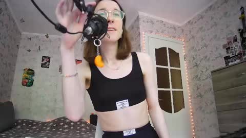 Snapshot of tangerine4dreams chatting on 05-14-26, 10:22 Milena Kuprianova online show from 05-14-26, 10:22