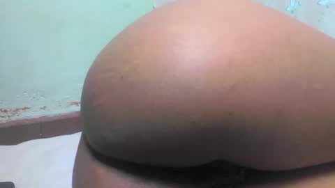 Snapshot of tania1102 chatting on 03-05-25, 06:45 tania1102 online show from 03-05-25, 06:45