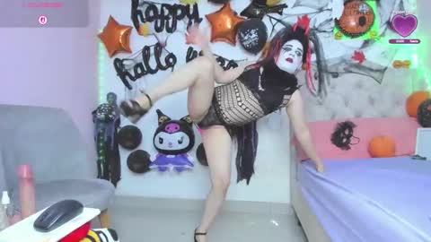 Snapshot of tania_lucia1 chatting on 10-24-25, 05:37 Tania lucia  online show from 10-24-25, 05:37