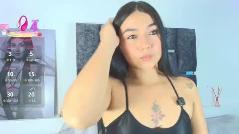 Tania online show from 10-15-25, 01:17