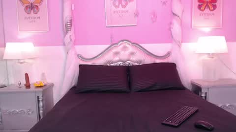 Tania Pierce online show from 05-21-26, 12:01