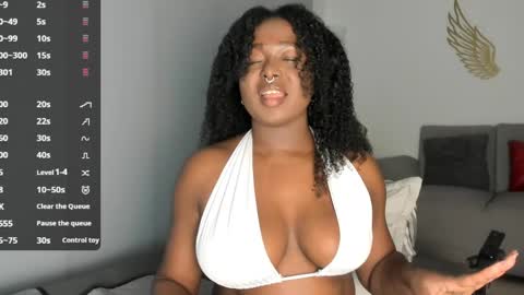 Snapshot of tanishaaevans chatting on 05-26-26, 02:29 Tanisha online show from 05-26-26, 02:29