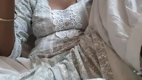 taniya_roy4628 online show from 04-07-26, 02:34