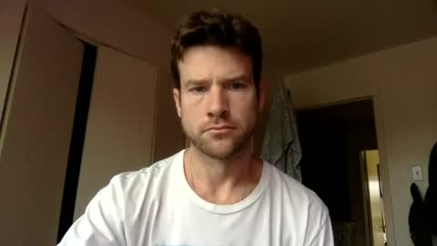 Dr. Love online show from 03-26-26, 01:38