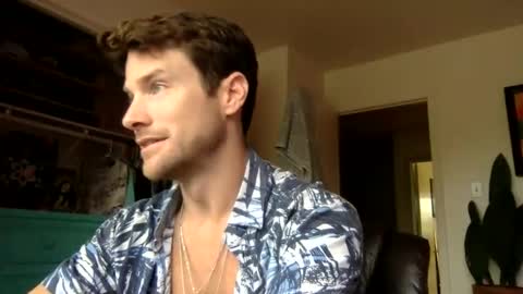 Dr. Love online show from 04-12-26, 02:22