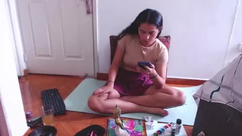 Angeline  Follow  online show from 12-05-24, 06:44