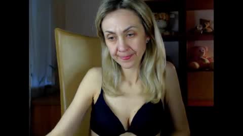 Snapshot of tanya6547 chatting on 03-10-25, 11:42 tanya online show from 03-10-25, 11:42