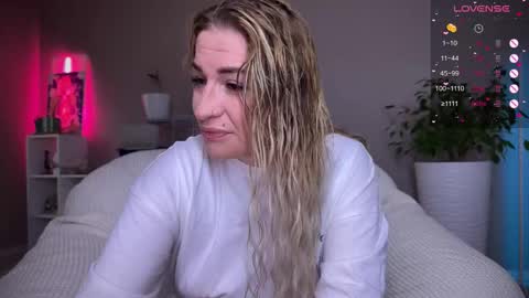 Snapshot of tanya_acid chatting on 10-16-25, 11:44 Tanya acid       online show from 10-16-25, 11:44