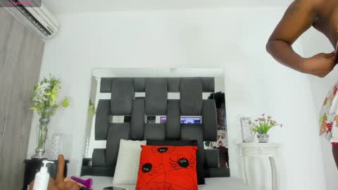 Snapshot of tanyyaa chatting on 12-23-24, 11:39 Tanya online show from 12-23-24, 11:39