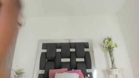 Snapshot of tanyyaa chatting on 02-12-25, 01:48 Tanya online show from 02-12-25, 01:48