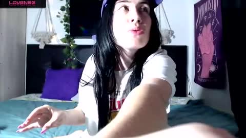 Snapshot of tara_joi chatting on 12-10-24, 04:06 Tara online show from 12-10-24, 04:06