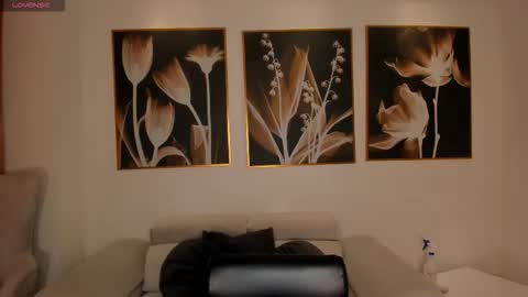 Tara Lawrence online show from 02-05-26, 03:22