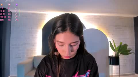 Tara Lawrence online show from 02-07-26, 04:38