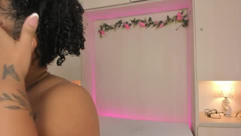  T A R A  online show from 04-02-26, 04:21