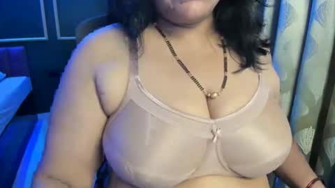 Snapshot of tarivishu23 chatting on 05-06-26, 01:36 tarivishu23 online show from 05-06-26, 01:36