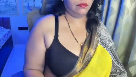 Snapshot of tarivishu23 chatting on 06-15-26, 01:52 tarivishu23 online show from 06-15-26, 01:52