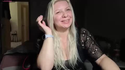 Snapshot of tasha__moon chatting on 04-23-26, 06:10 Tasha Moon online show from 04-23-26, 06:10
