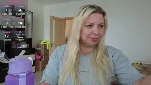 Snapshot of tasha__moon chatting on 06-16-26, 01:14 Tasha Moon online show from 06-16-26, 01:14