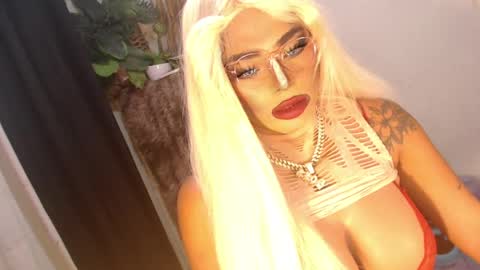 Snapshot of tasha_goddess chatting on 06-07-26, 02:43 tashaa online show from 06-07-26, 02:43