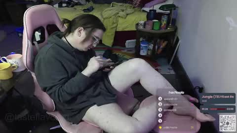 Snapshot of tasteflavored_femboy chatting on 02-24-25, 04:26 Taste online show from 02-24-25, 04:26