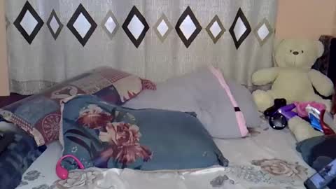 tastie_t online show from 12-05-25, 02:47