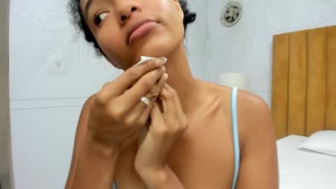 Snapshot of tasty_desires chatting on 01-12-25, 11:17 TATIS online show from 01-12-25, 11:17