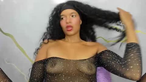 Snapshot of tasty_desires chatting on 02-13-25, 05:26 TATIS online show from 02-13-25, 05:26