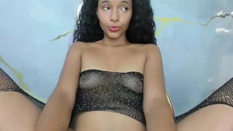 Snapshot of tasty_desires chatting on 02-28-25, 08:53 TATIS online show from 02-28-25, 08:53