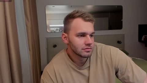 My shows 2100500 UTC3 online show from 02-12-25, 04:33