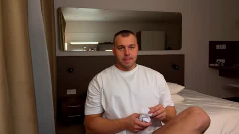 My shows 2100500 UTC3 online show from 09-14-25, 07:24