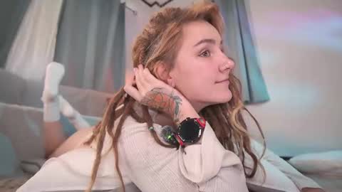 RHEA  pronanciation like Reya   online show from 10-19-25, 02:07