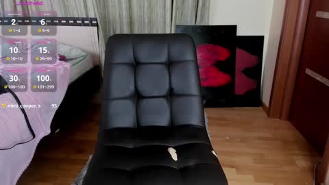 Lizzy online show from 01-23-25, 05:10