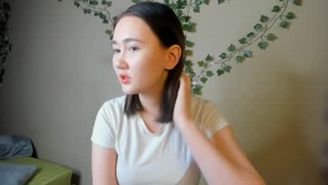 Lizzy online show from 02-08-25, 03:52