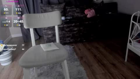 Lizzy online show from 02-19-25, 06:10