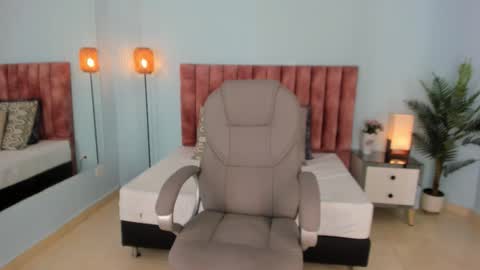 Tati Saldarriaga online show from 02-05-26, 02:22