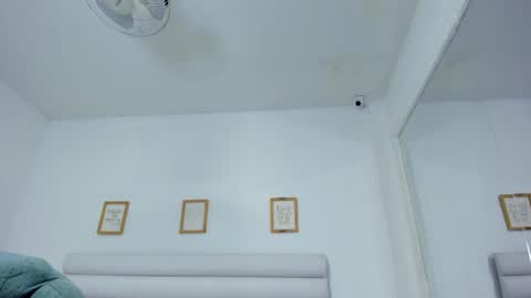 Snapshot of tatiana_arboleda chatting on 09-22-25, 02:35 tatiana_arboleda online show from 09-22-25, 02:35