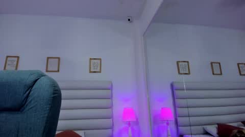 Snapshot of tatiana_arboleda chatting on 09-30-25, 02:49 tatiana_arboleda online show from 09-30-25, 02:49