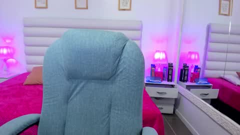 Snapshot of tatiana_arboleda chatting on 11-22-25, 03:16 tatiana_arboleda online show from 11-22-25, 03:16