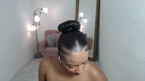 Snapshot of tatiana_oconell2 chatting on 06-09-26, 04:35 isabel online show from 06-09-26, 04:35