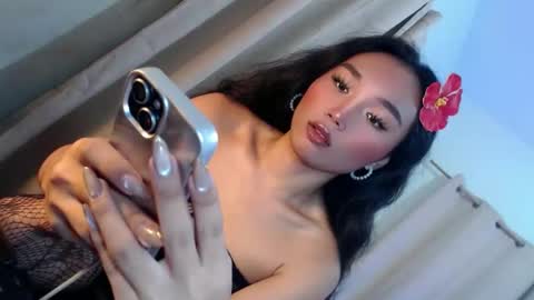 Snapshot of tatiana_wilton chatting on 04-30-26, 02:01 ANDREA online show from 04-30-26, 02:01