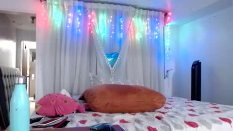 Snapshot of tatianagiraldo12 chatting on 02-22-25, 02:50 tatiana giraldo online show from 02-22-25, 02:50