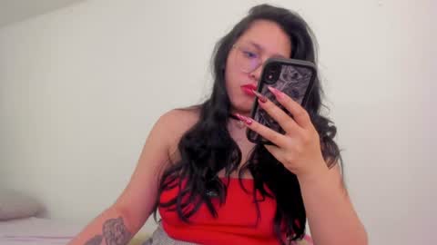 tatiana onnel online show from 07-20-26, 07:05