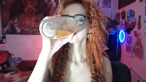 Snapshot of tatianaromanova chatting on 05-20-26, 10:38 Tatiana online show from 05-20-26, 10:38