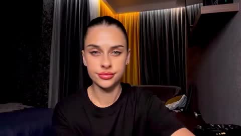 Snapshot of tatianawwww chatting on 10-01-25, 03:18 Tati online show from 10-01-25, 03:18